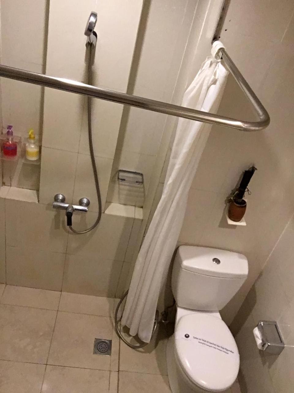 פורווקרטו Hotel Wisata Niaga מראה חיצוני תמונה